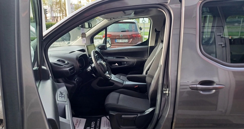 Toyota Proace City Verso cena 99900 przebieg: 93300, rok produkcji 2020 z Wisła małe 596